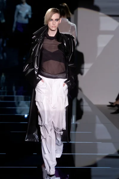 Look 8